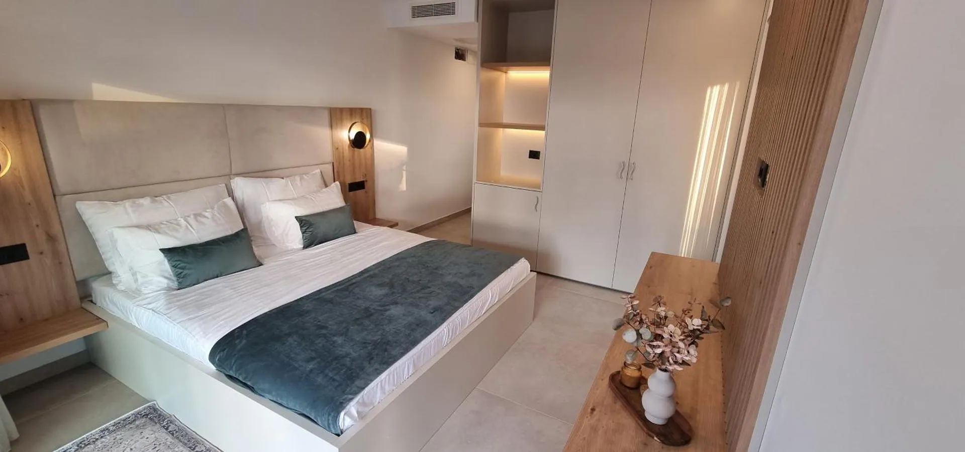 Mb11 Rooms Ρόβινι 0*,